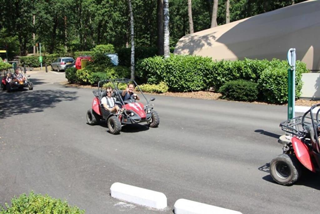 Te Huur: Leuke 4-Persoons Stacaravan Op Top Locatie! Hoenderloo Luaran gambar