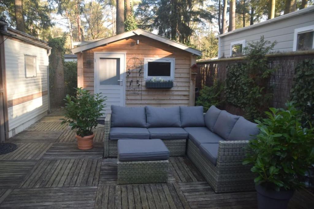 Te Huur: Leuke 4-Persoons Stacaravan Op Top Locatie! Hoenderloo Luaran gambar